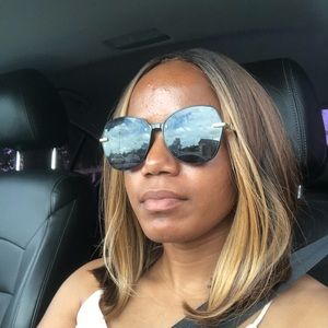 Meet your Posher, Mya